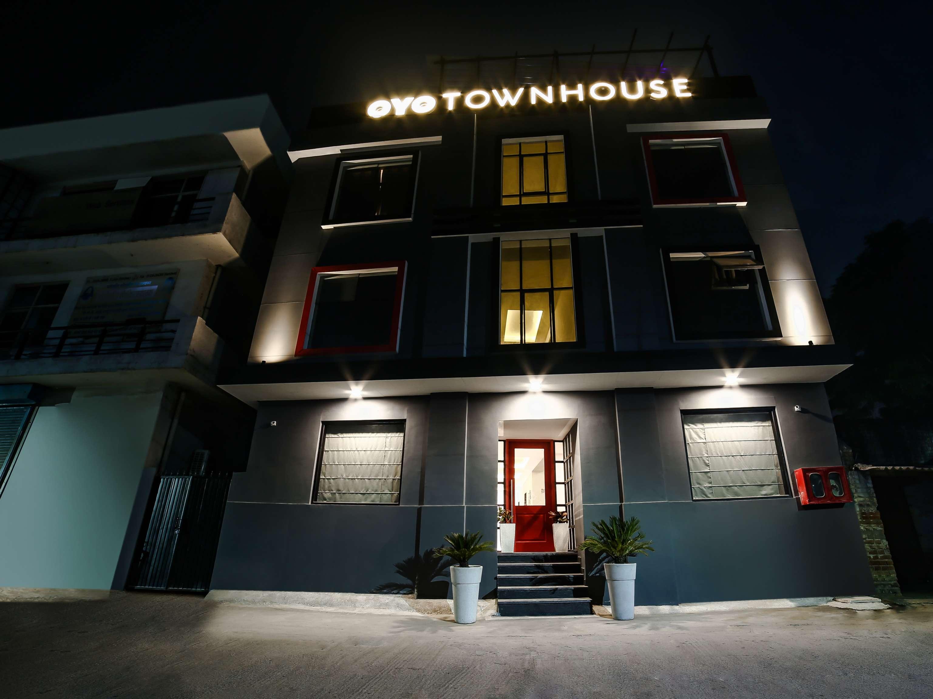 Collection O Townhouse 069 Hotel Gurgaon Exterior photo