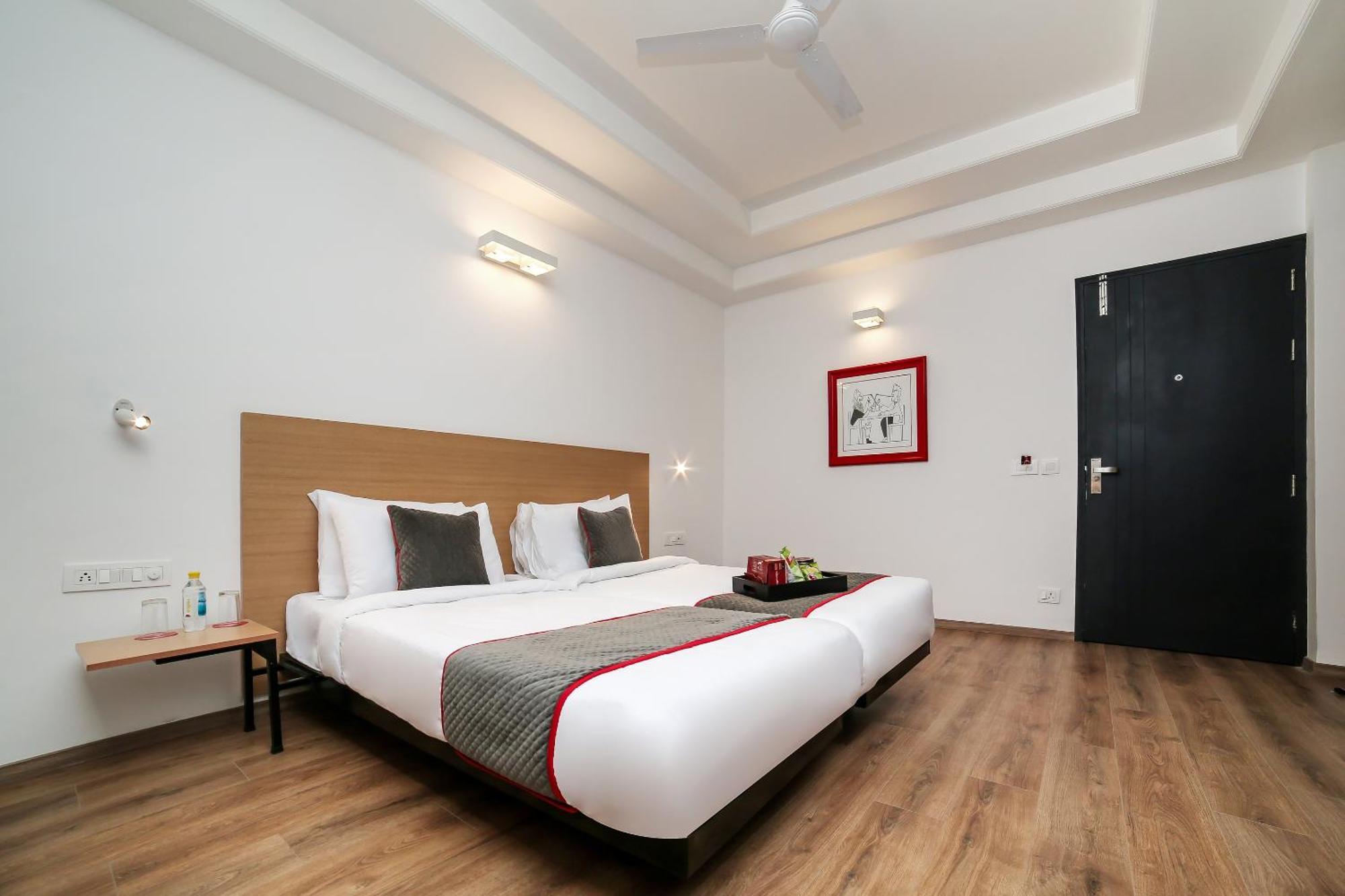Collection O Townhouse 069 Hotel Gurgaon Exterior photo