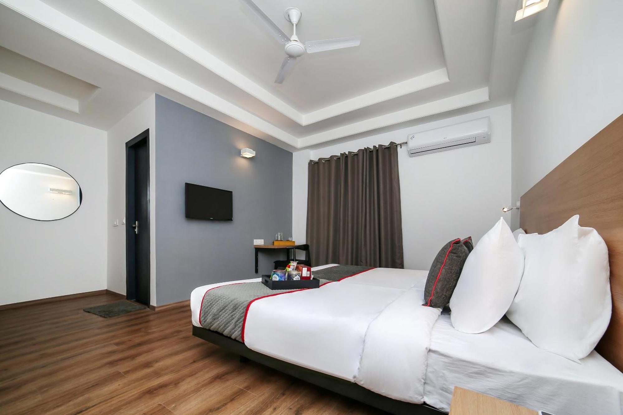 Collection O Townhouse 069 Hotel Gurgaon Exterior photo