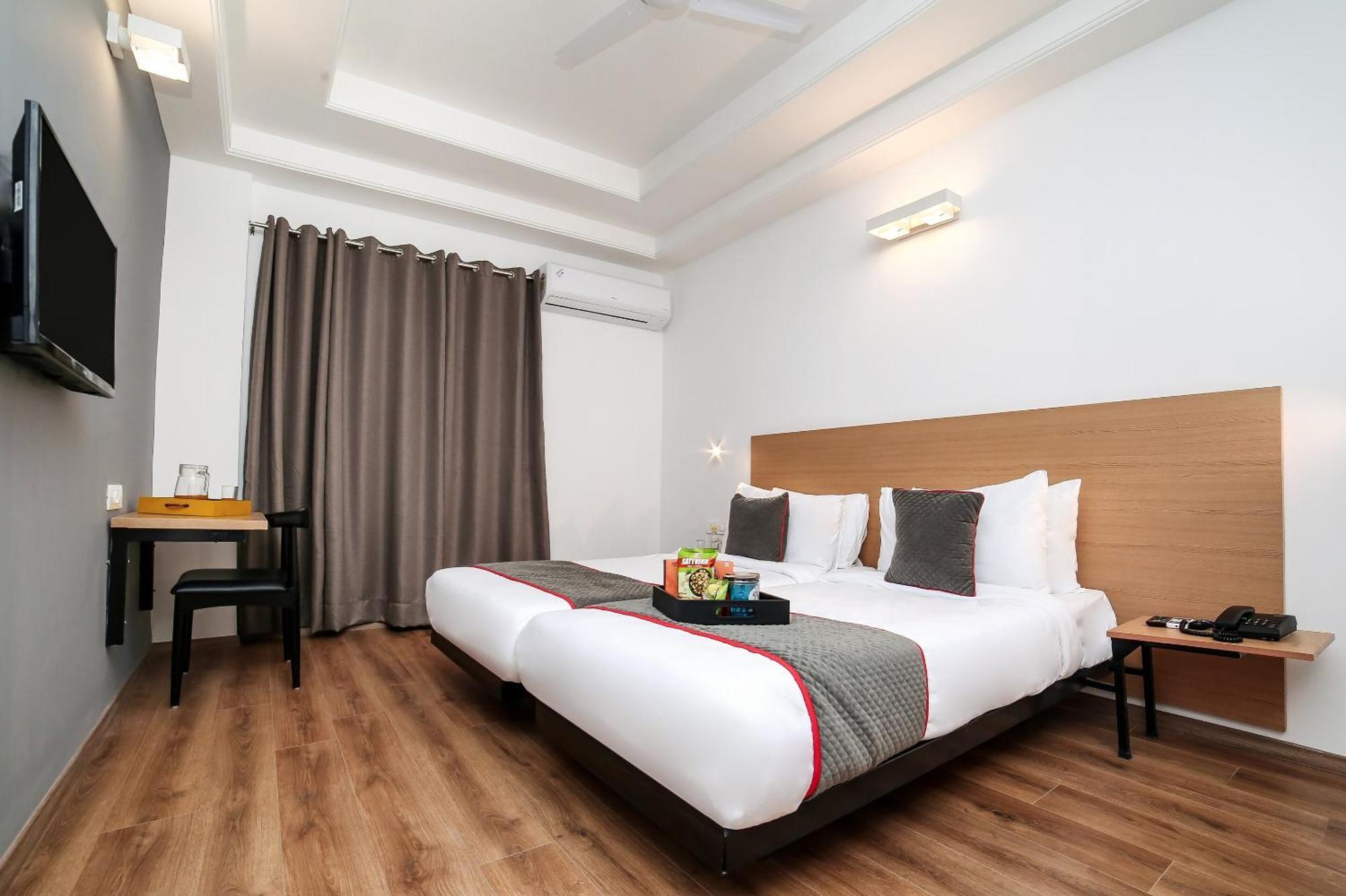 Collection O Townhouse 069 Hotel Gurgaon Exterior photo