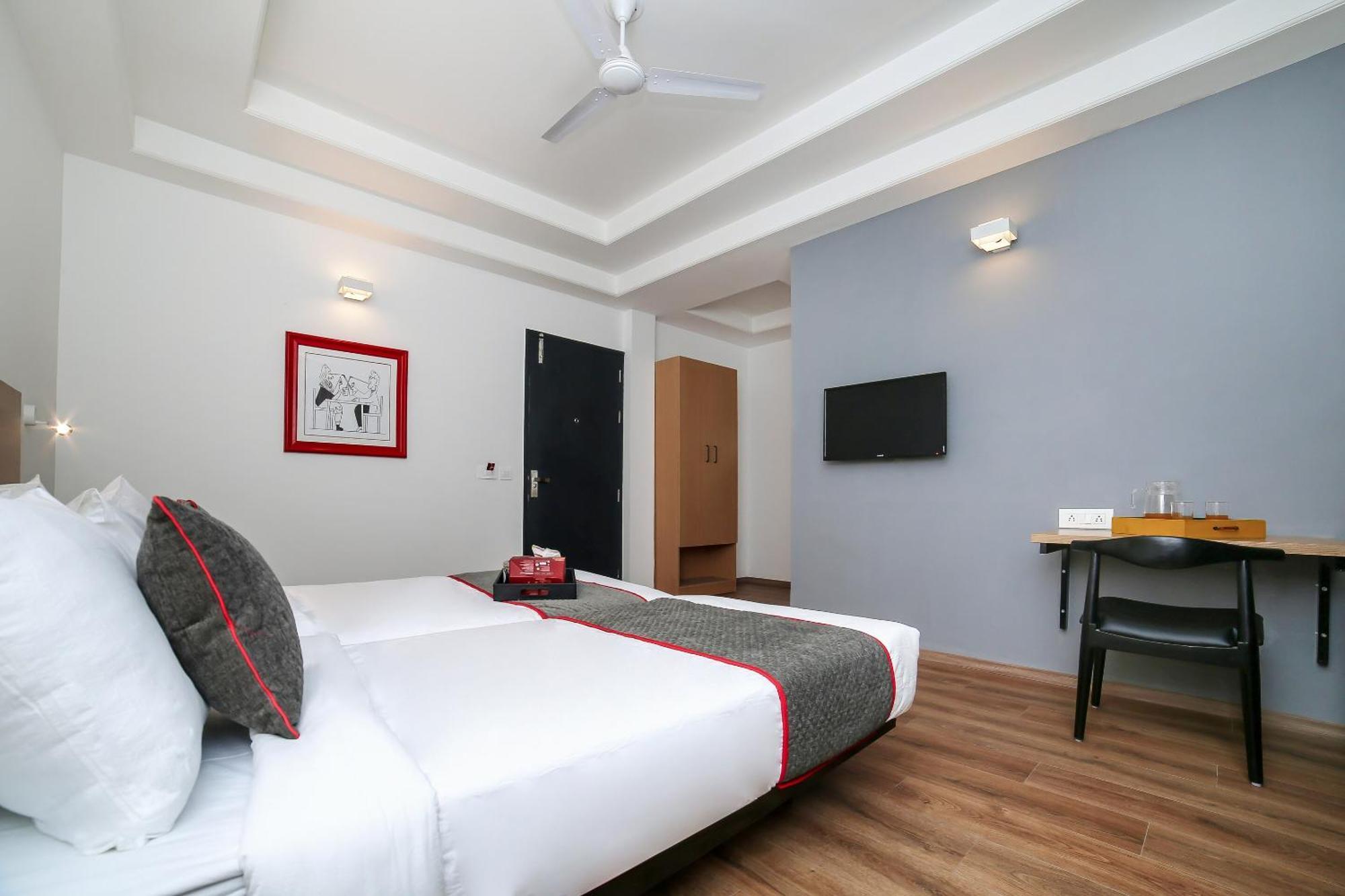 Collection O Townhouse 069 Hotel Gurgaon Exterior photo